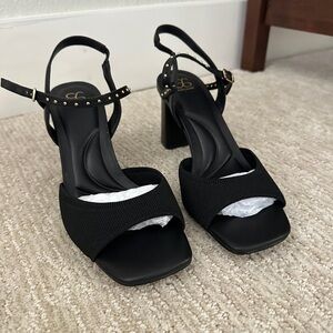 Cosy Island - Black Heel UrbanChic Ankle Strap